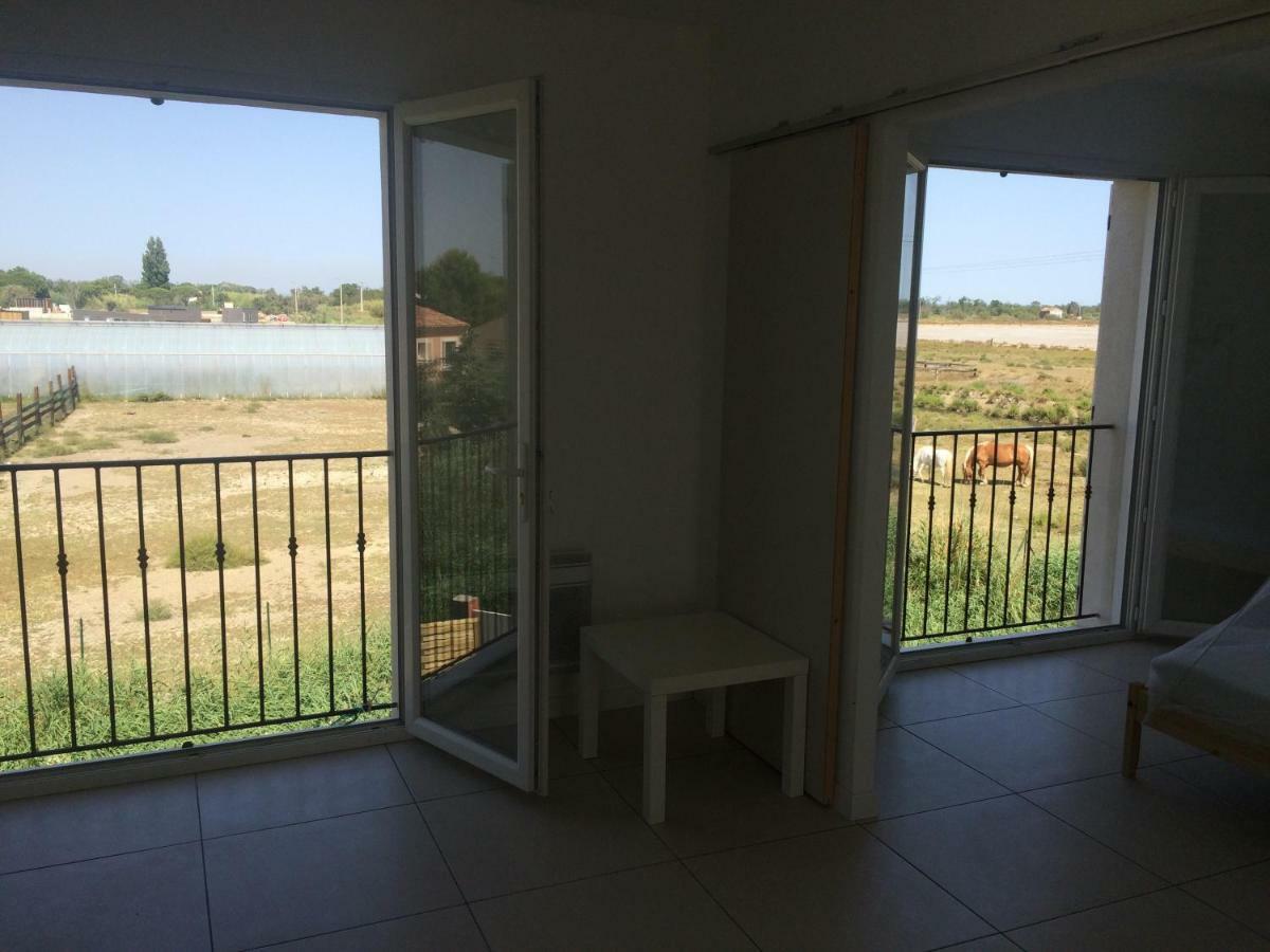 En Camargue Lägenhet Salin-de-Giraud Exteriör bild